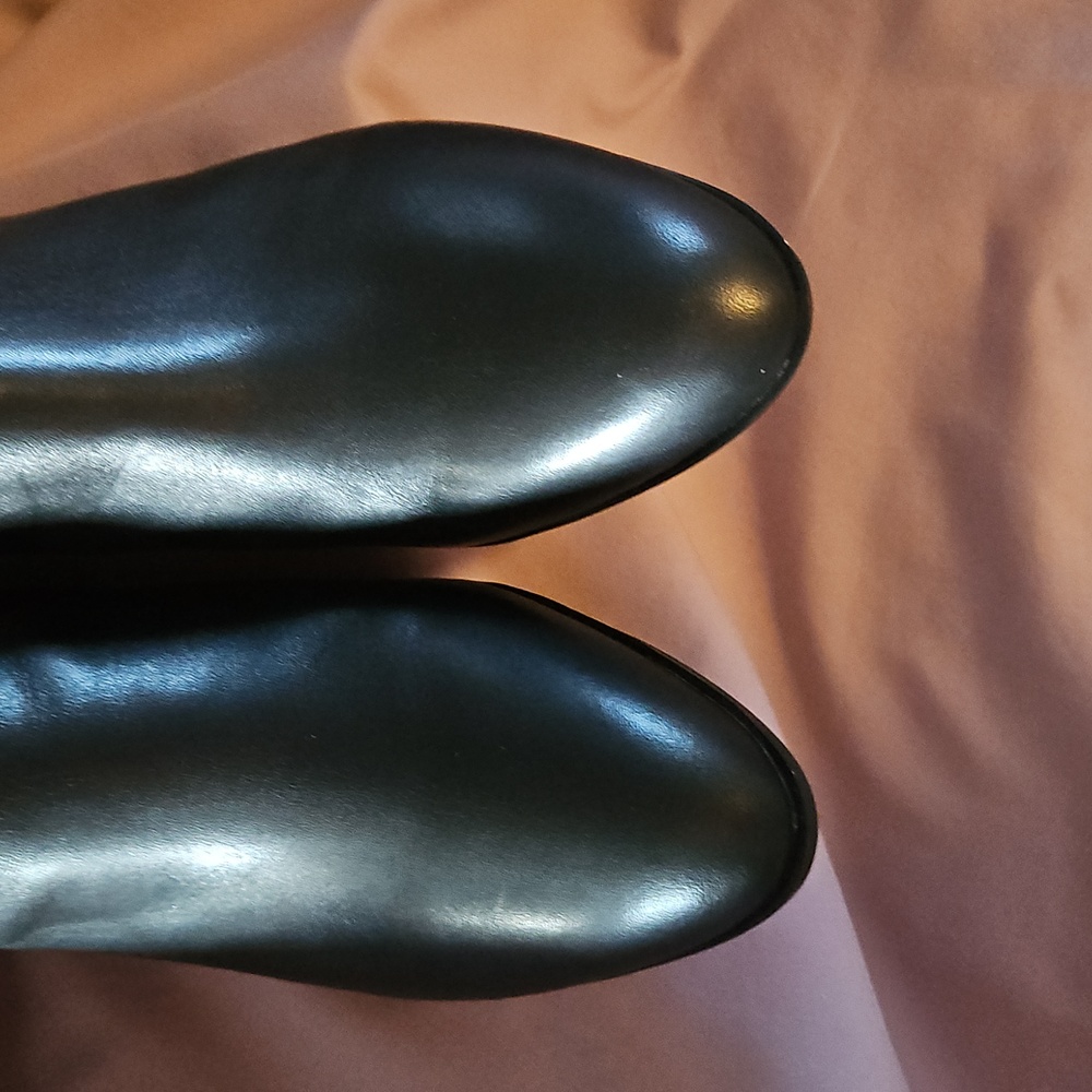 Michael Britton - image 8